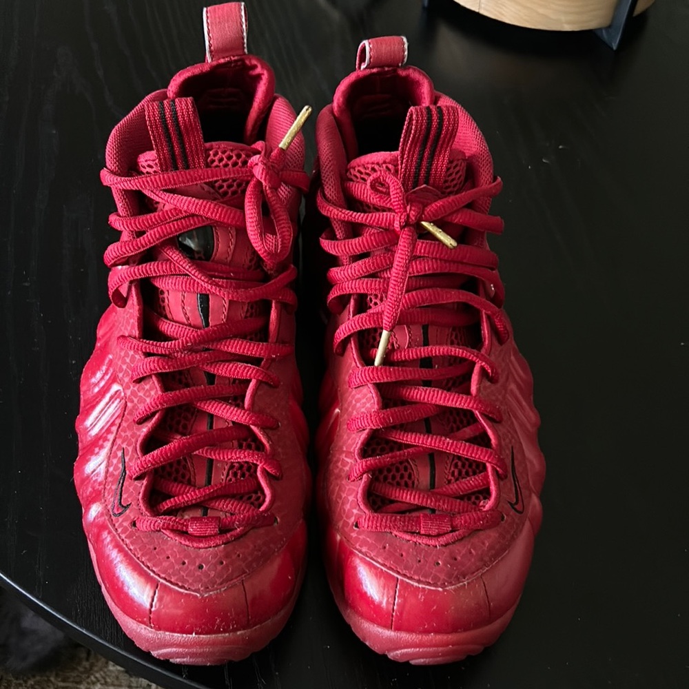 Men Nike Foamposite Size 10
